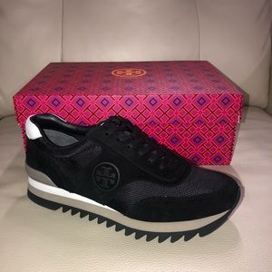 Tory Burch Sawtooth Logo Trainer Sneaker Size 8
